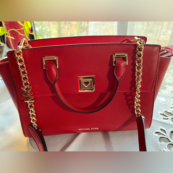 Michael Kors Brand New Amazing red color bag. With gold tone hardware. Very cute - Picture 1 of 12
